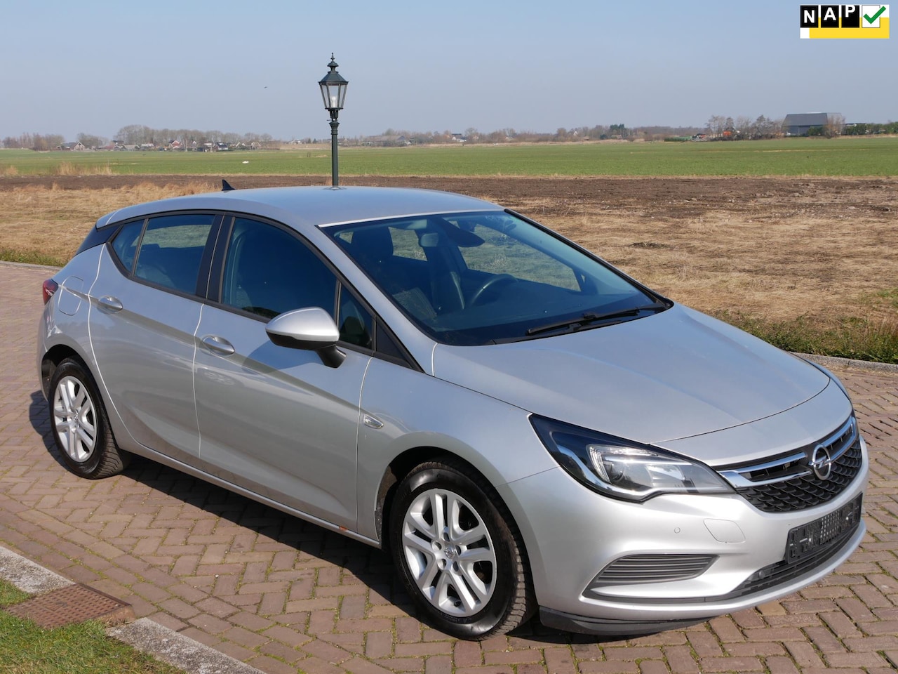 Opel Astra - 1.6 CDTI Business AC NAVI ** MARGE CAR ** - AutoWereld.nl