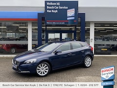 Volvo V40 - 1.6 D2 Summum / NL-Auto / 114 PK / Dealer-Onderhouden / Vol-Leder / Stoelverwarming / Elek