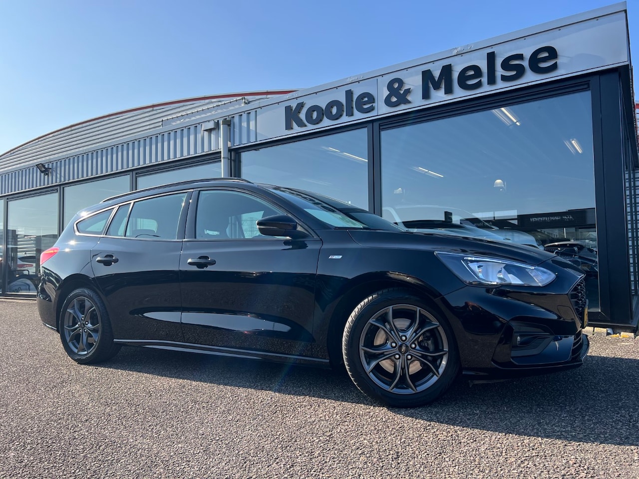 Ford Focus Wagon - 1.0 EcoBoost 125pk ST-Line - AutoWereld.nl