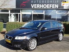 Volvo V50 - 2.4i Edition II - AUTOMAAT - NAVIGATIE - CRUISE - LEDER / ELEKTR STOELEN - MULTISTUUR - CL