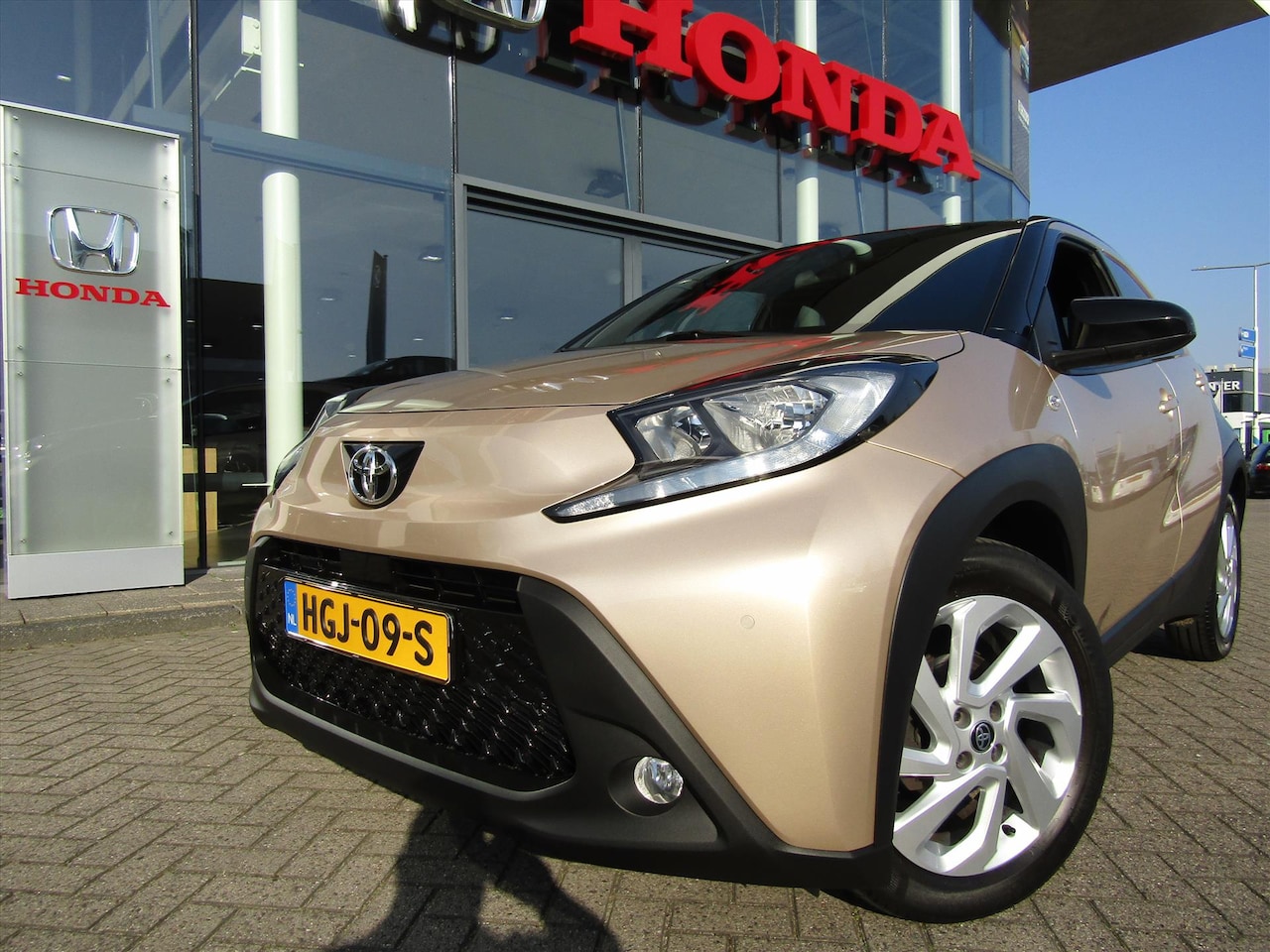 Toyota Aygo X - 1.0 VVT-i MT 1.0 VVT-i MT 72pk - AutoWereld.nl