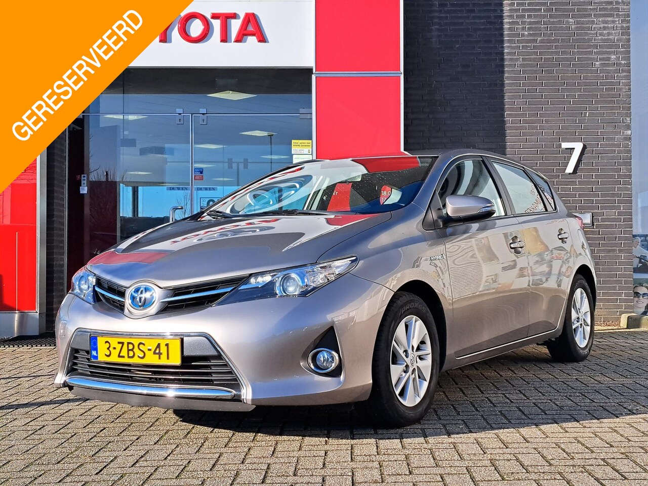 Toyota Auris - 1.8 Hybrid Aspiration CAMERA CRUISE CONTROL CLIMATE CONTROL - AutoWereld.nl