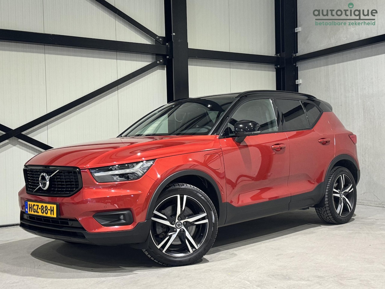 Volvo XC40 - 1.5 T4 Recharge R-Design Aut. | panorama | navi | 360camera | - AutoWereld.nl