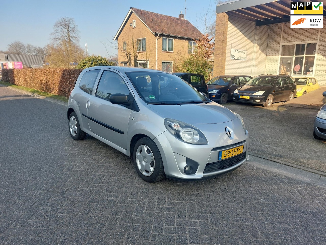 Renault Twingo - 1.2-16V Authentique 1.2-16V Authentique - AutoWereld.nl