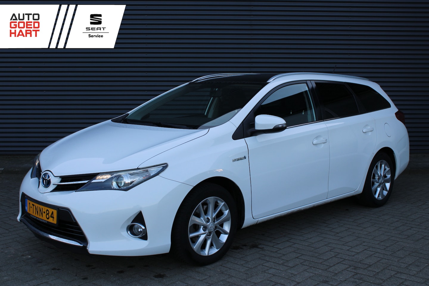 Toyota Auris Touring Sports - 1.8 Hybrid Panoramadak Camera - AutoWereld.nl