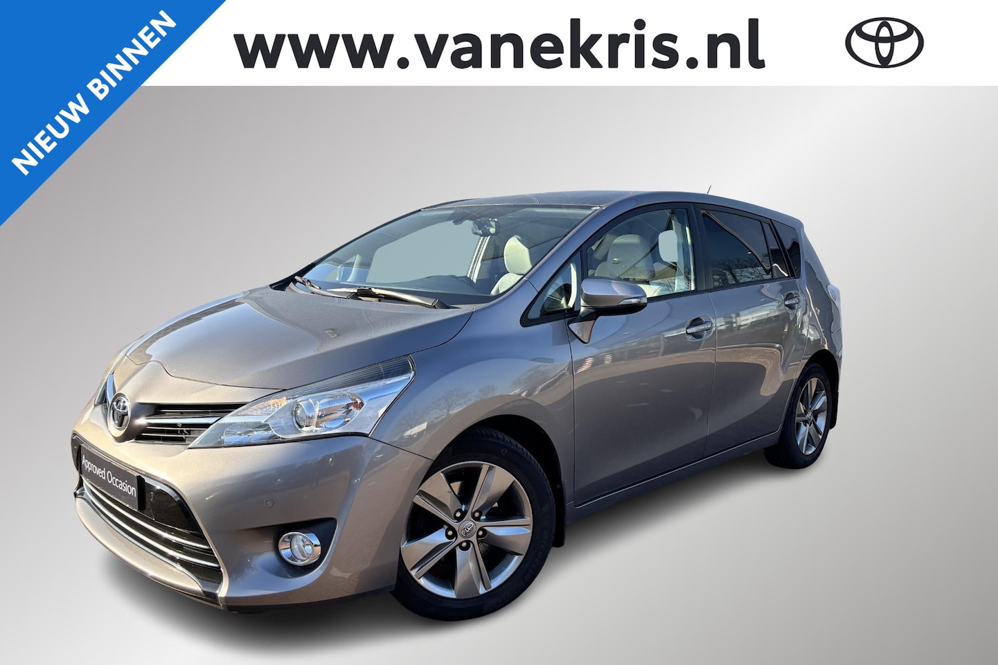 Toyota Verso - 1.8 VVT-i Dynamic Business 1.8 VVT-i Dynamic Business, Trekhaak,Panoramadak ,Navi, Parkeersensoren, Camera - AutoWereld.nl