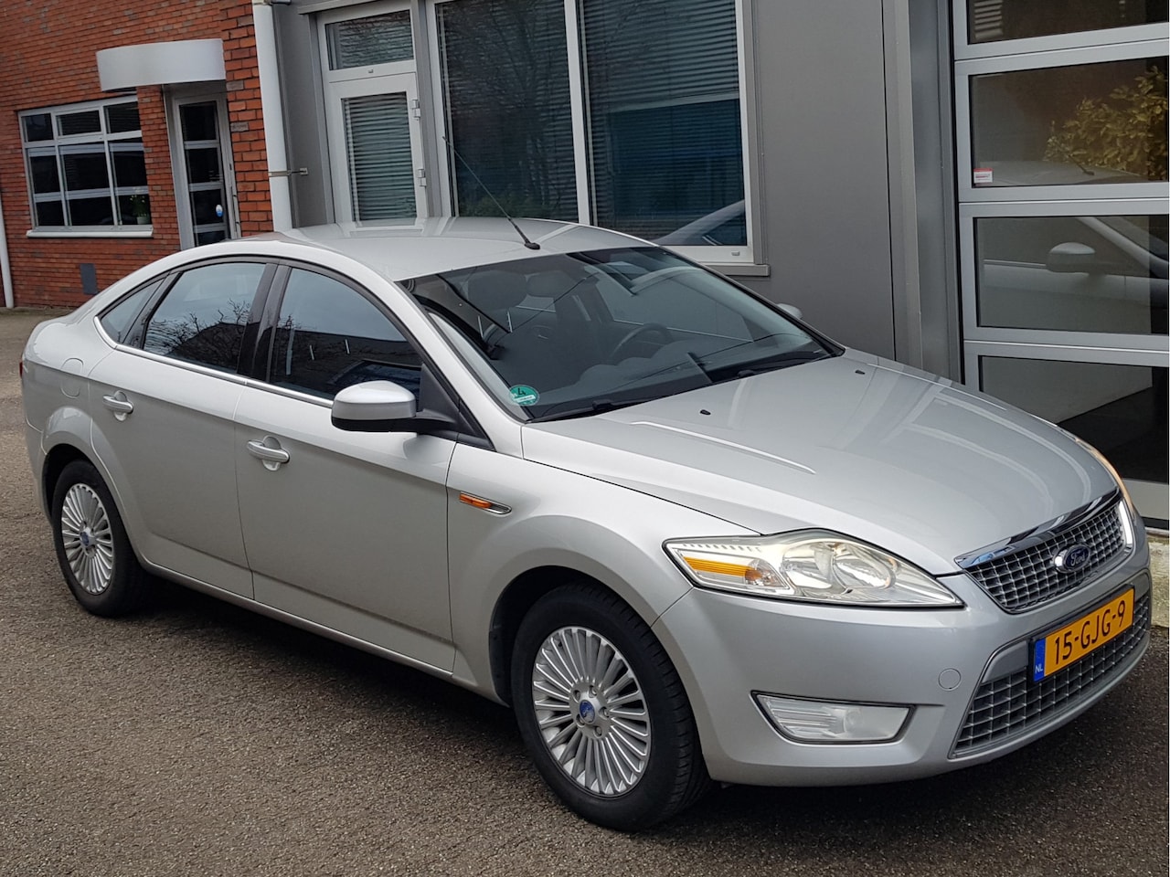 Ford Mondeo - 2.0 16v 2e Eig Airco/Ecc Trekhaak Cruise LmVlg - AutoWereld.nl