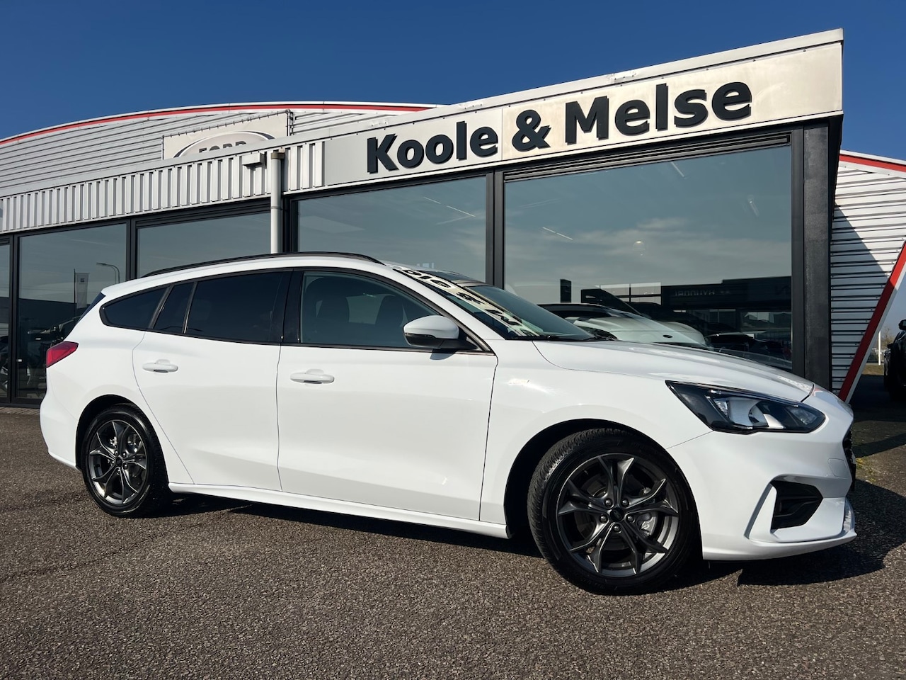 Ford Focus - 1.0 EcoBoost ST Line Business 1.0 EcoBoost 125pk ST-Line Business , winterpack - AutoWereld.nl