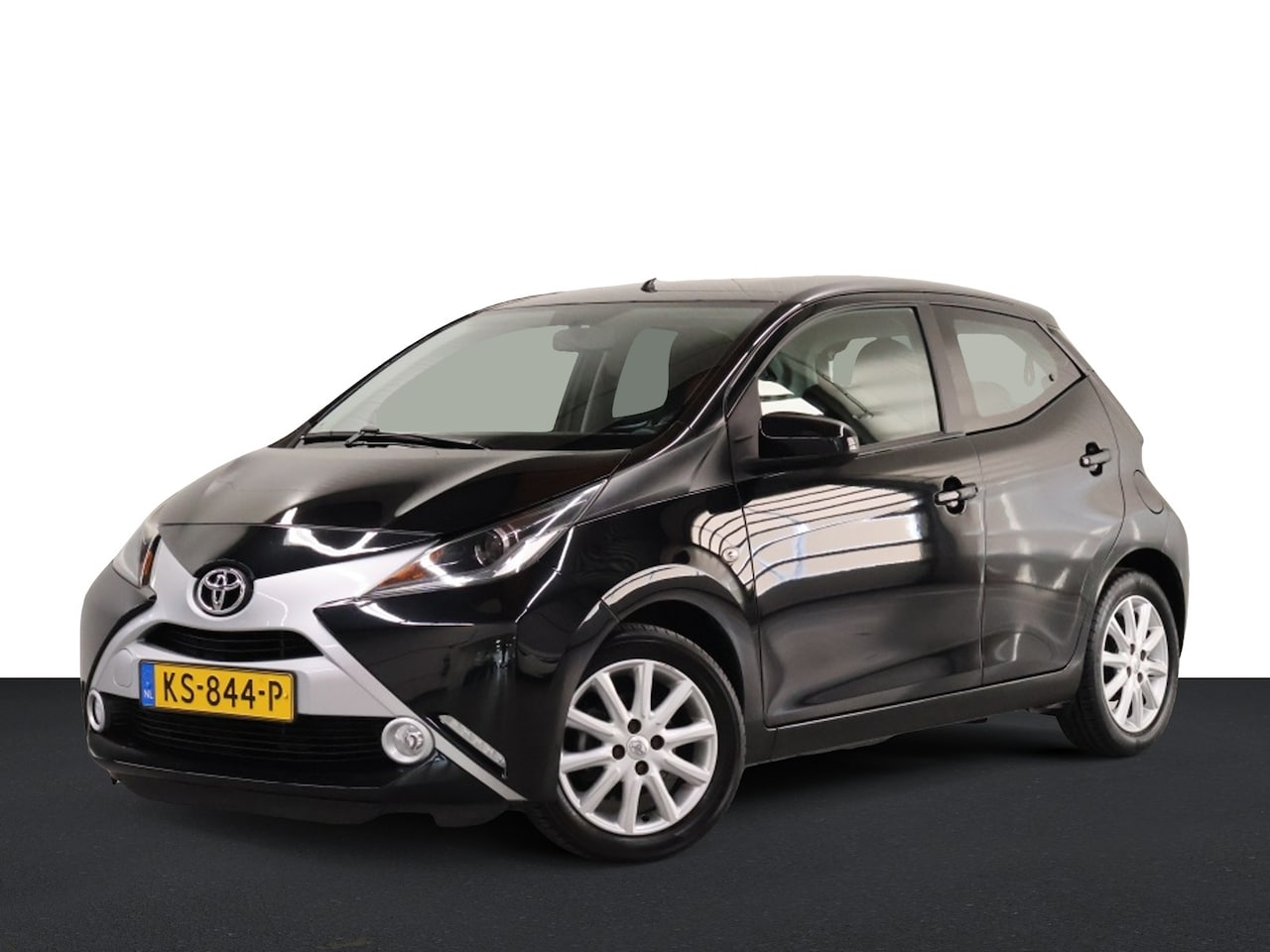 Toyota Aygo - 1.0 VVT-i x-play 1.0 VVT-i x-play - AutoWereld.nl