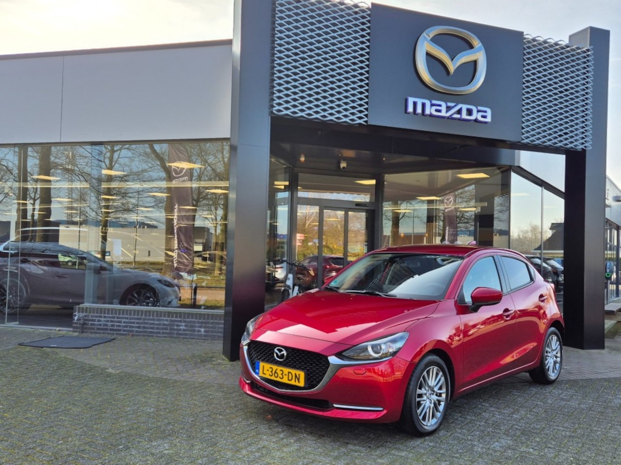 Mazda 2 - SKYACTIV-G 90 6MT LUXURY / Carplay - AutoWereld.nl