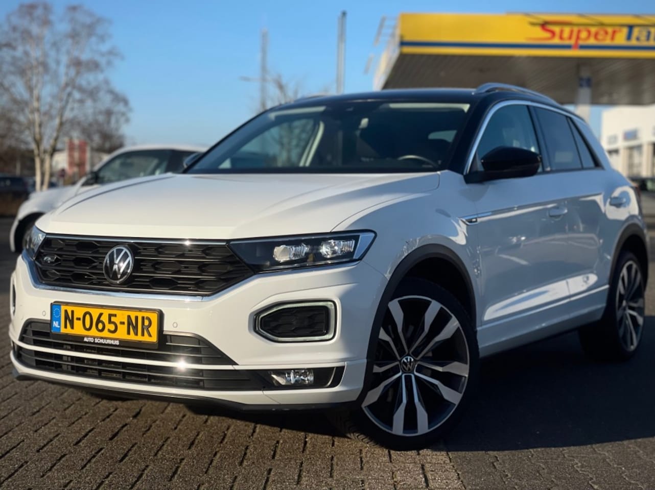 Volkswagen T-Roc - 1.5 TSI DSG R-LINE SPORT - AutoWereld.nl