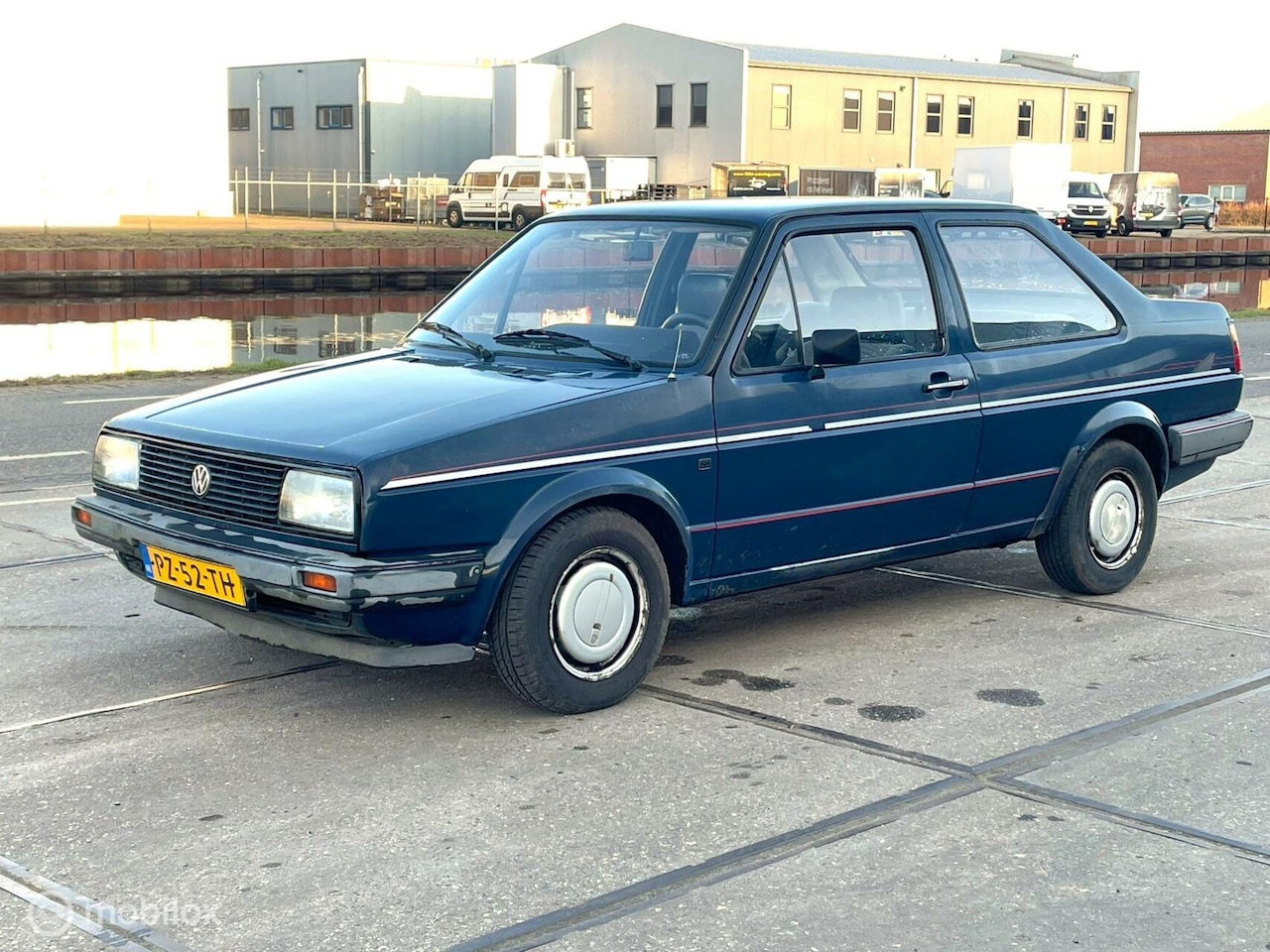 Volkswagen Jetta - 1.3 Coupe - AutoWereld.nl