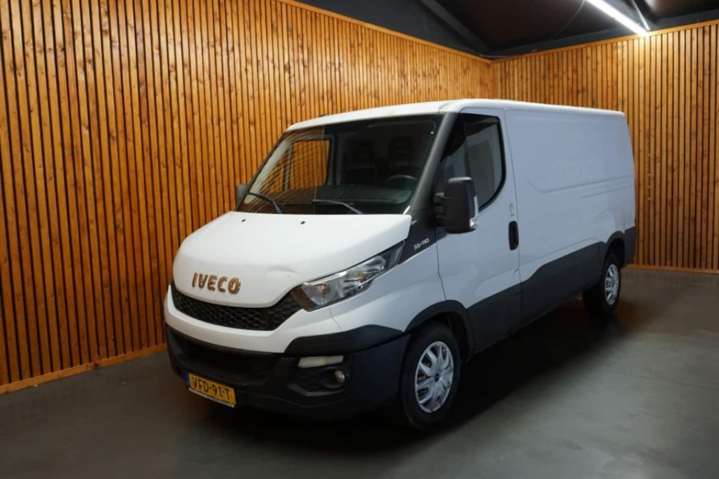 Iveco Daily - 35S11 L2H1/ AIRCO/ 3 PERSOONS - AutoWereld.nl