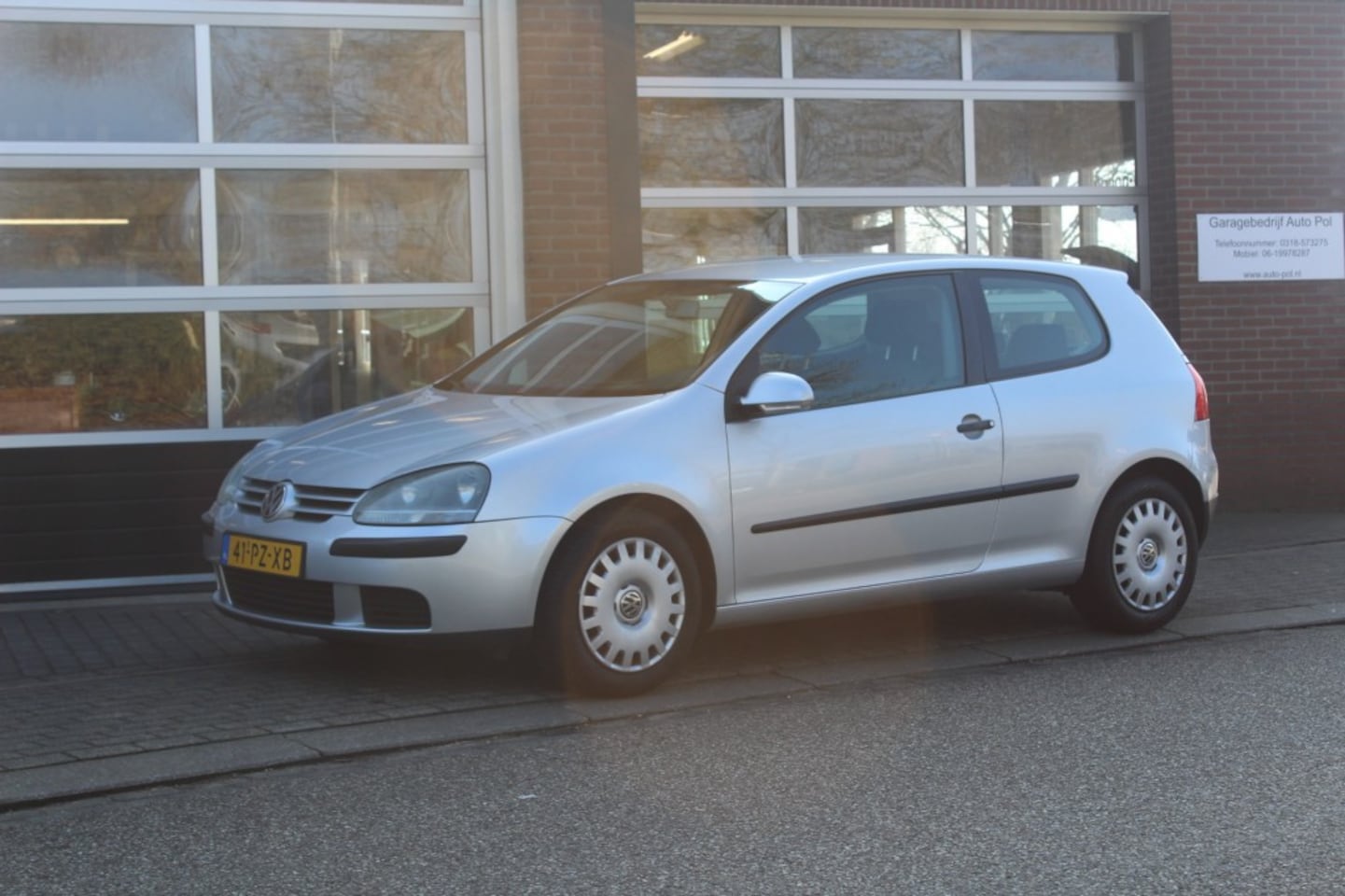 Volkswagen Golf - 1.6 FSI Trendline 1.6 FSI TRENDLINE - AutoWereld.nl