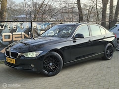 BMW 3-serie - 320i EfficientDynamics Edition | 18'' | LEER | NAVI | XENON | PDC |