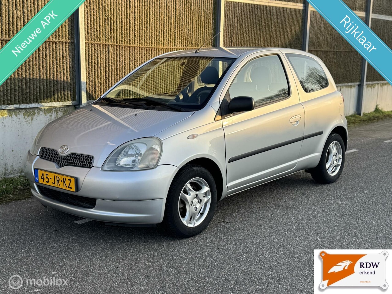 Toyota Yaris - 1.3-16V VVT-i Luna 2e EIGENAAR NAP/NWE APK/LAGE KM STAND - AutoWereld.nl