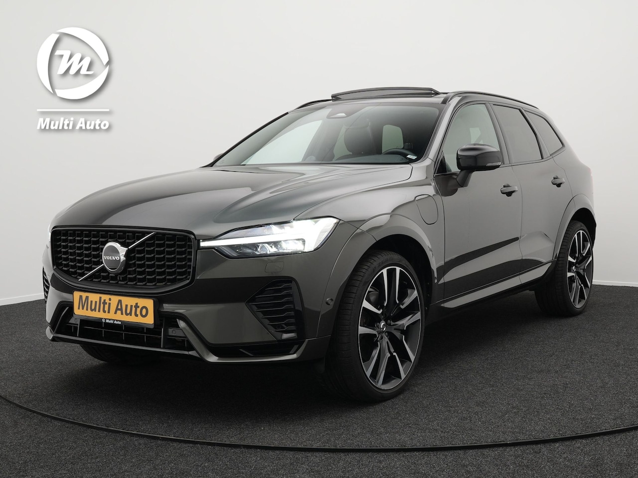 Volvo XC60 - T6 AWD R-Design Nieuw Model Plug in Hybrid PHEV | Facelift | Panodak | Lederen Sportstoele - AutoWereld.nl