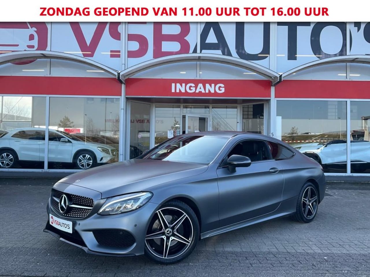 Mercedes-Benz C-klasse - C 200 AUT. AMG-PAKKET HALF-LEER NAVI CAMERA MAT-GRIJS PDC - AutoWereld.nl