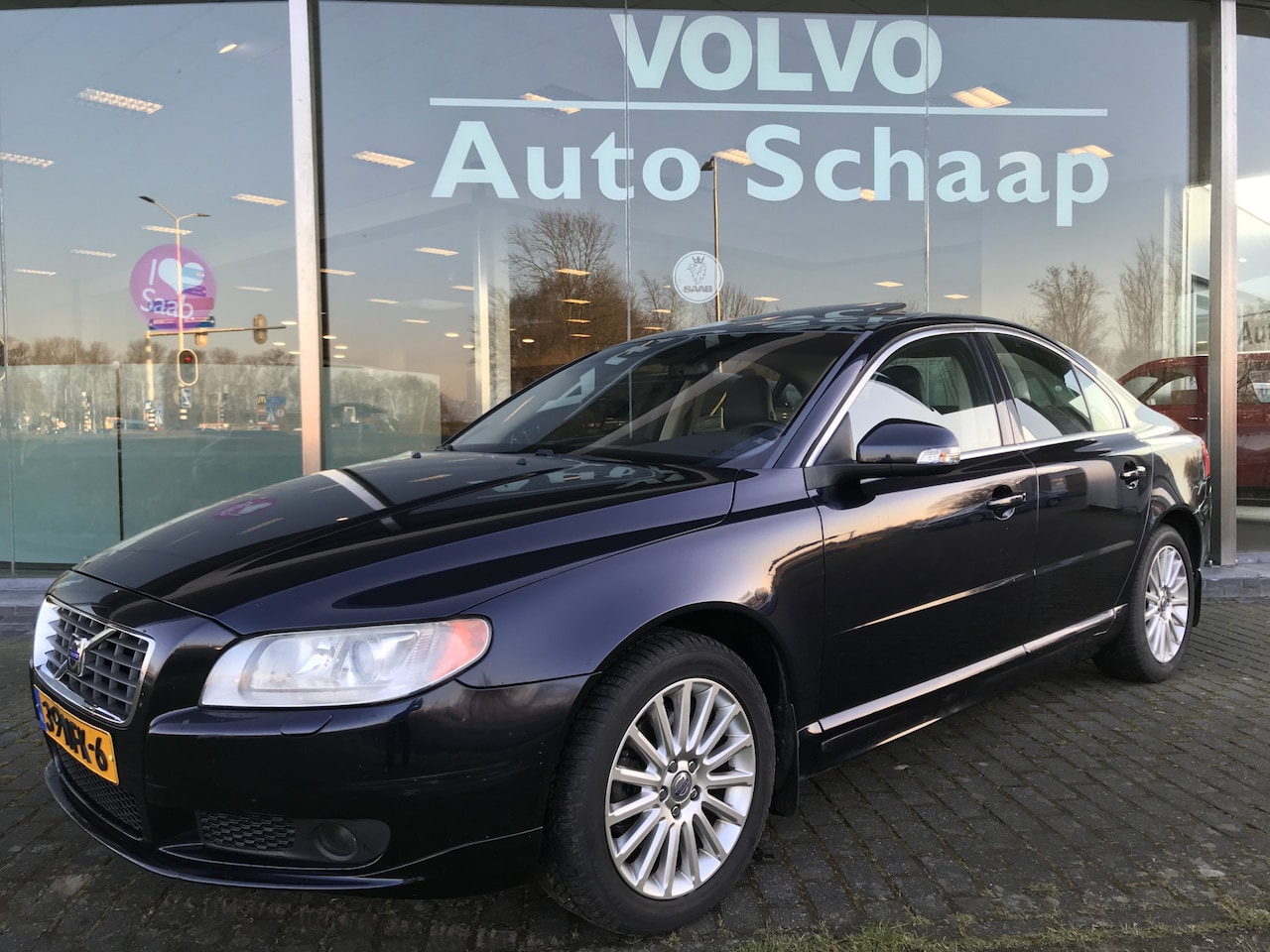 Volvo S80 - 2.5 T Summum Automaat | Rijklaar incl garantie | Schuifdak Hout Xenon meesturend Navigatie - AutoWereld.nl