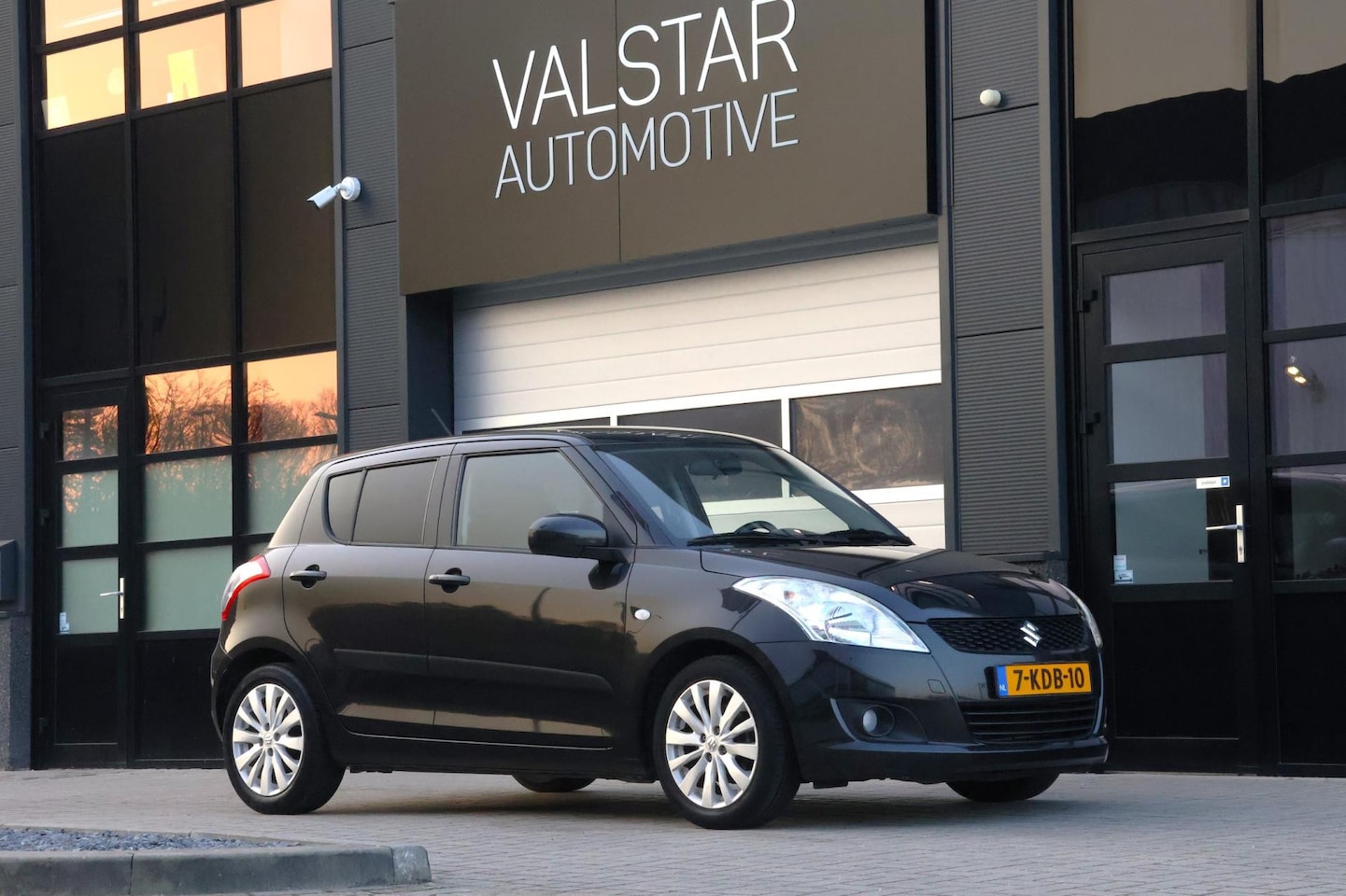 Suzuki Swift - 1.2 Exclusive EASSS | keurige auto! | nieuwe APK! - AutoWereld.nl