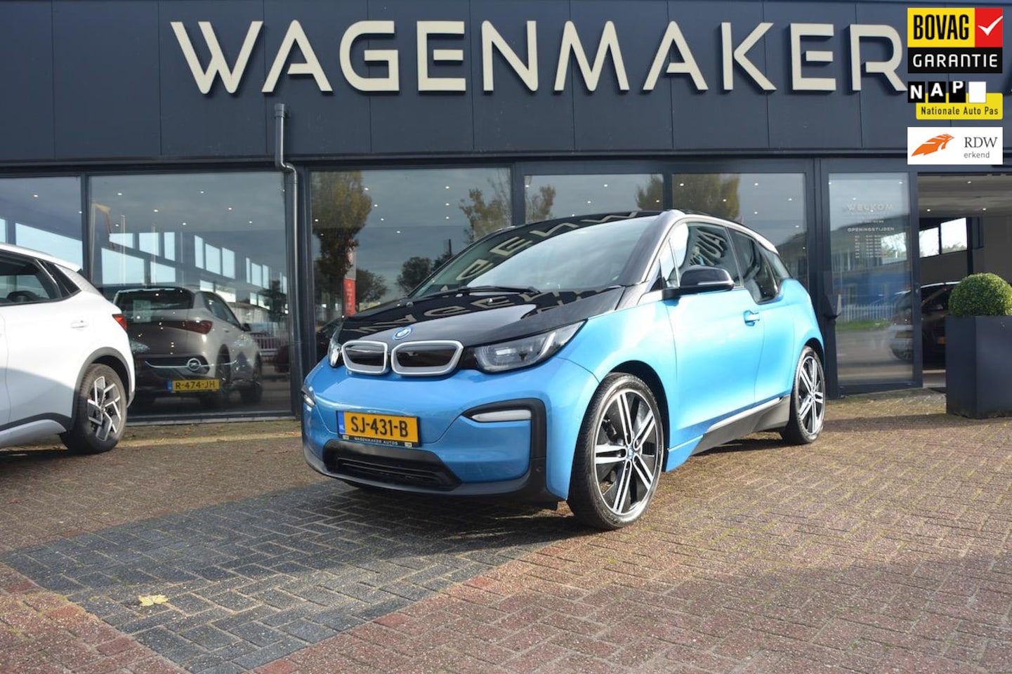 BMW i3 - S iPerf94Ah 33 kWh Clima|CRUISE|NAV|Camera|DealerOH - AutoWereld.nl