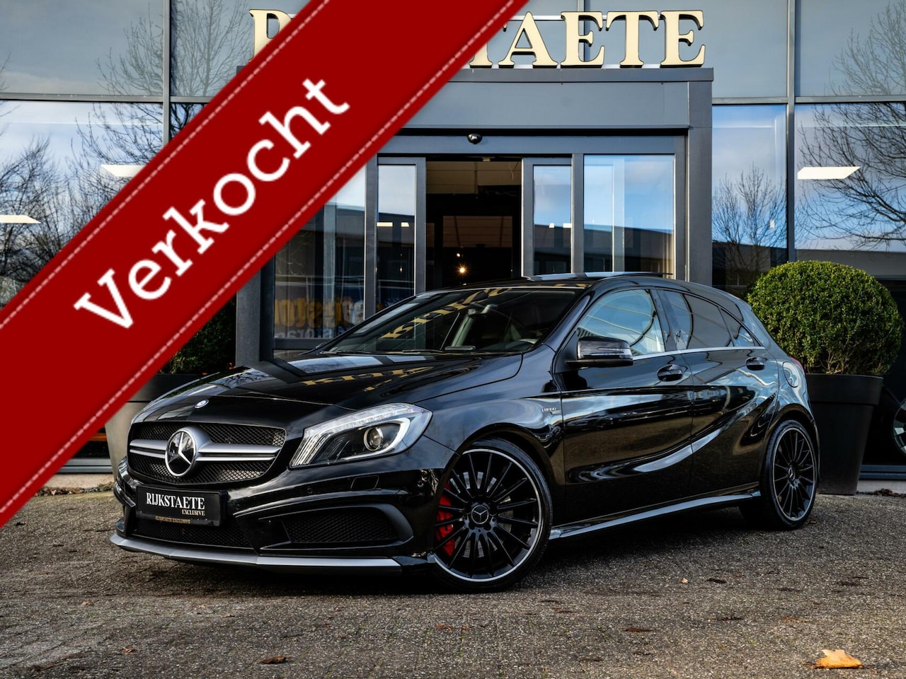 Mercedes-Benz A-klasse - AMG A45 4MATIC|PANO|KUIPSTOELEN|19'' - AutoWereld.nl