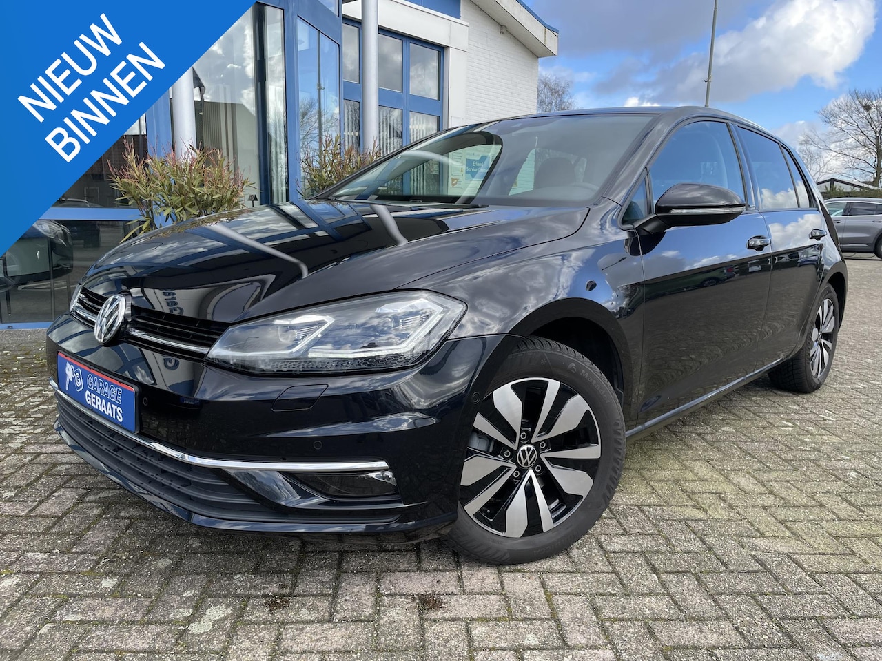 Volkswagen Golf - 1.5 TSI Highline Business R | Virtual, LED, Navigatie, Carplay, Stoelverwarming, Adaptive - AutoWereld.nl