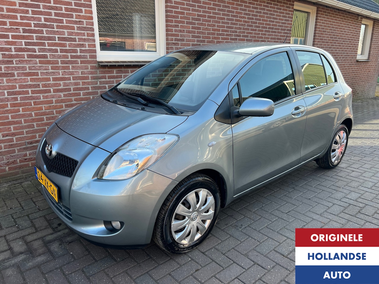 Toyota Yaris - 1.3 VVTi Sol MMT Automaat van Opa uit 1929! - AutoWereld.nl