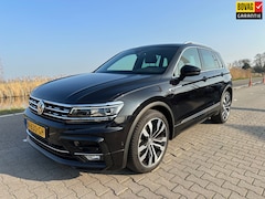 Volkswagen Tiguan - 1.5 TSI ACT Highline Business R-Line, Panorama, Virtual Cockpit, Camera, Carplay, LED, Ada