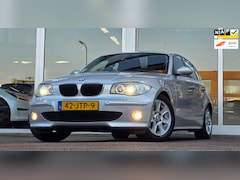 BMW 1-serie - 120i Automaat Xenon Lerenbekleding Navigatie Parkeerhulp Mooi