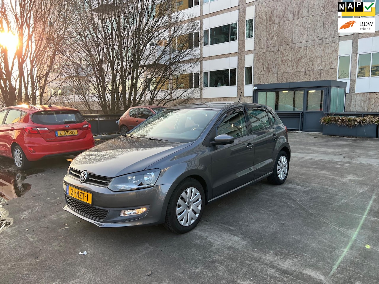 Volkswagen Polo - 1.4-16V Comfortline 5drs Carplay Cruise NAP - AutoWereld.nl