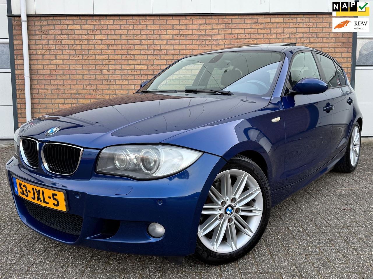 BMW 1-serie - 118i M-Pakket LEDER/NAVI/MEMORY/OPENDAK !!! - AutoWereld.nl