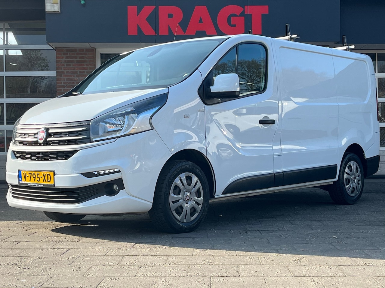 Fiat Talento - 1.6 MJ L1H1 SX 1.6 MJ L1H1 SX, NAVI, CAMERA, airco, cruise, EURO6, drie zitplaatsen, Trekhaak, NAP, - AutoWereld.nl