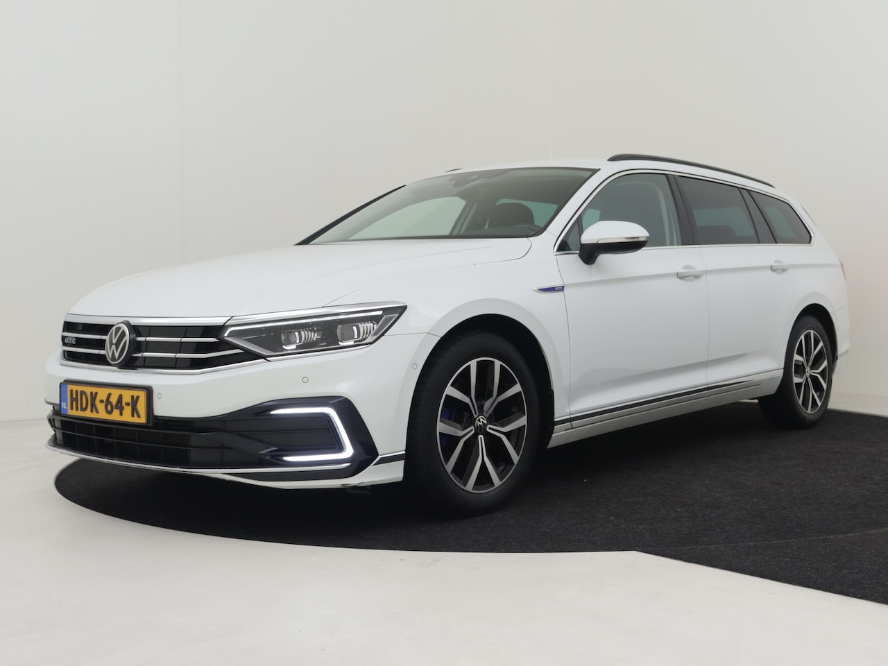 Volkswagen Passat Variant - 1.4 TSI 218pk PHEV GTE Business | Airco | Achteruitrijcamera | Apple Carplay/Android Auto - AutoWereld.nl