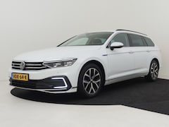 Volkswagen Passat Variant - 1.4 TSI 218pk PHEV GTE Business | Airco | Achteruitrijcamera | Apple Carplay/Android Auto