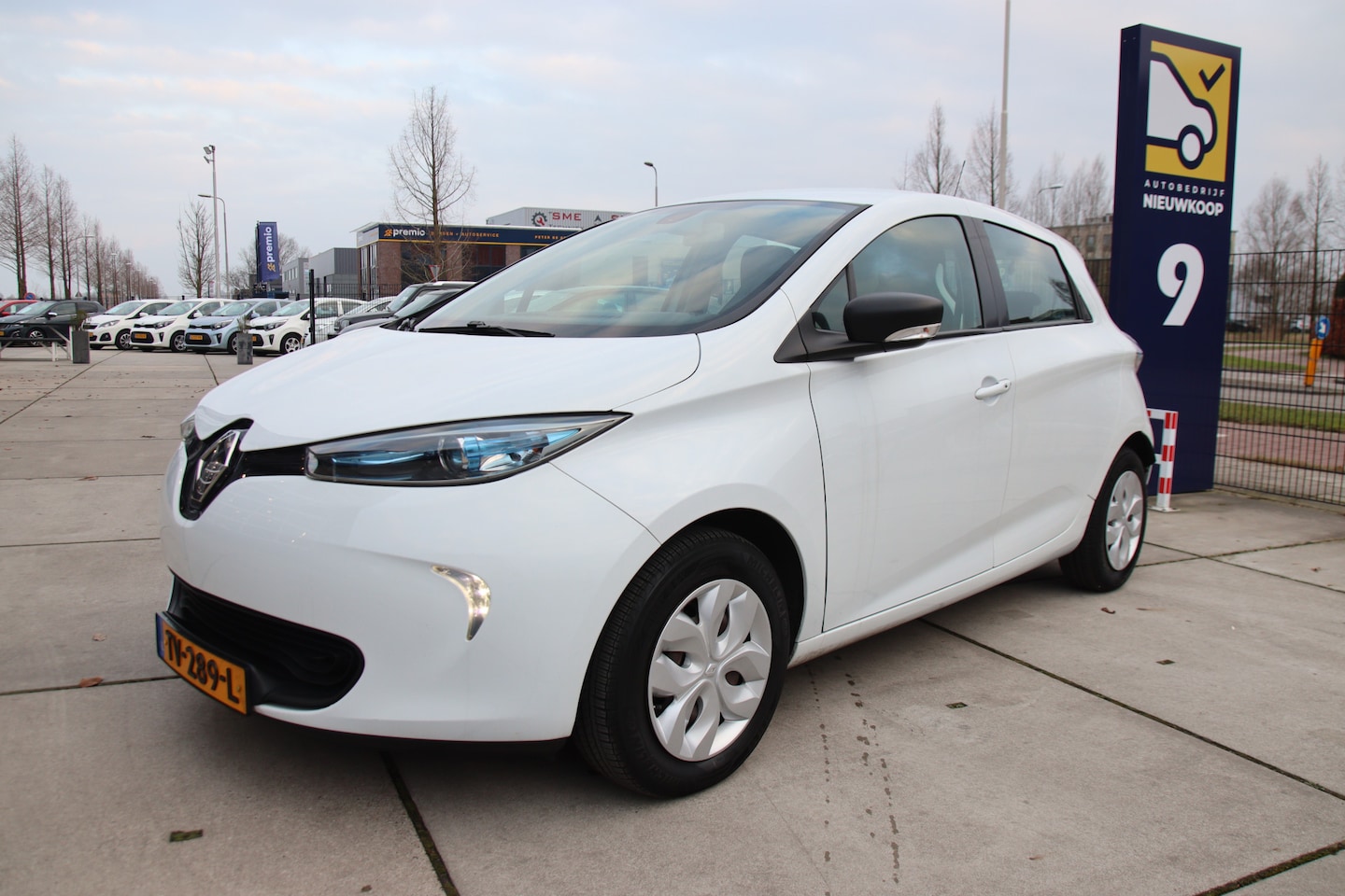 Renault Zoe - 41 kWh koopaccu! R-link2, dealer onderhouden, Keyless,1e eig, PDC Aanbieding! - AutoWereld.nl