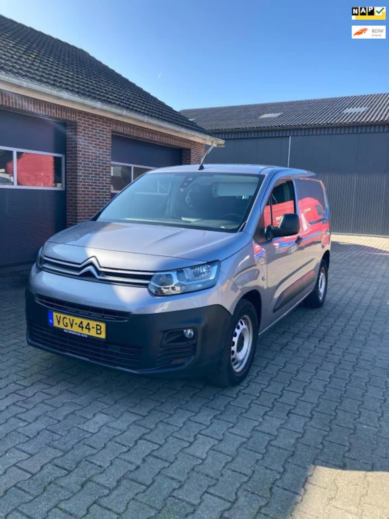 Citroën Berlingo - 1.6 BlueHDI Worker airco NAP boordcomp elctr.ramen en spiegels centrale deurvergrd met sfs - AutoWereld.nl