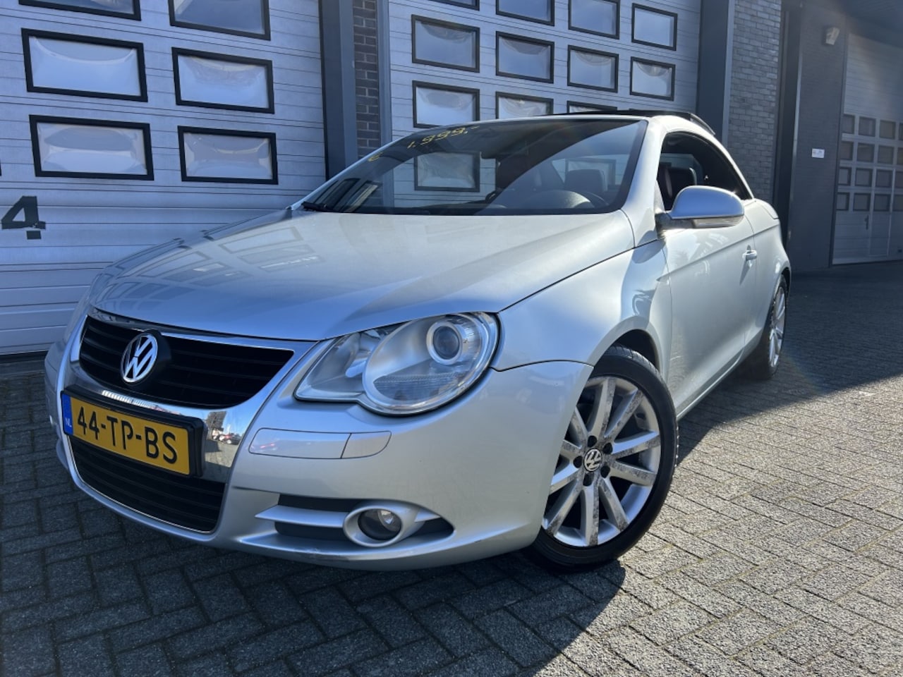 Volkswagen Eos - 2.0 FSI Leder*Clima*Navi*Pano rijdt top! - AutoWereld.nl