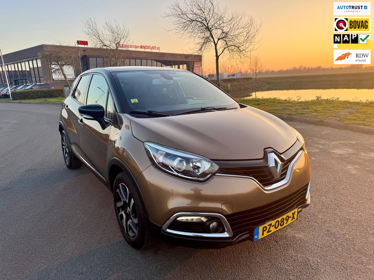 Renault Captur - 0.9 TCe Dynamique 0.9 TCe Dynamique, Trekhaak, Cam, Lmv, Navi, Pdc, Cruise, Half leder. - AutoWereld.nl