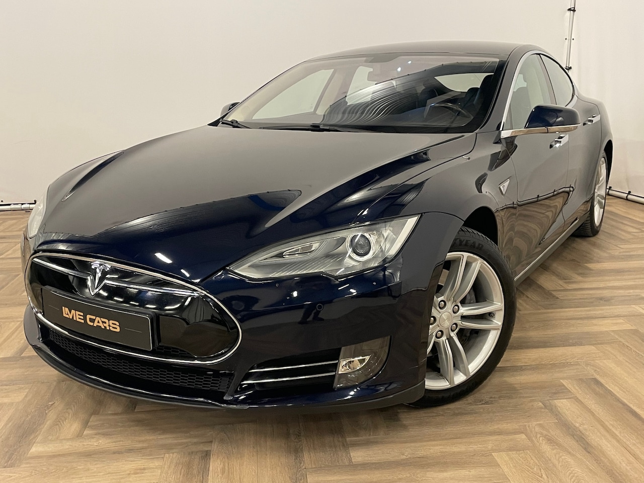 Tesla Model S - 85 Base , AANKOOPKEURING TOEGESTAAN, INRUIL MOGELIJK, DEALER ONDERHOUDEN - AutoWereld.nl