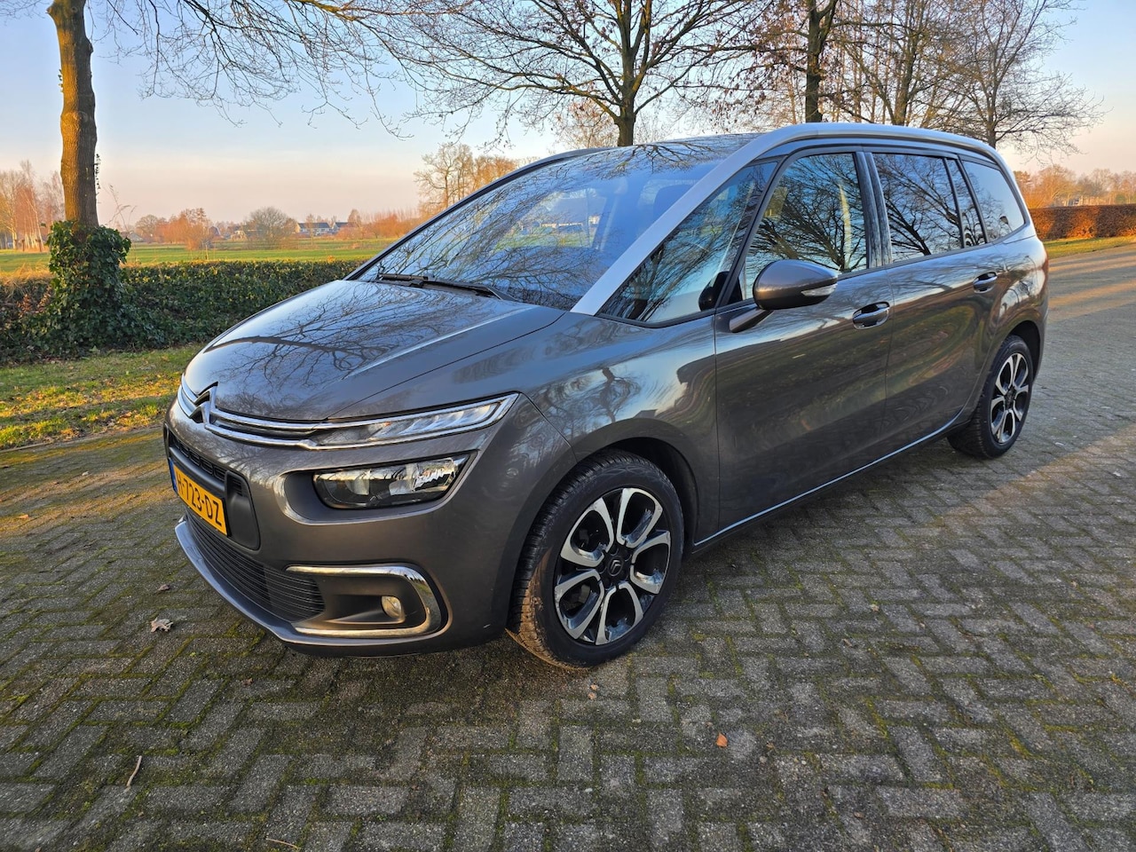 Citroën Grand C4 SpaceTourer - 1.2 PureTech Business 7 Personen - AutoWereld.nl