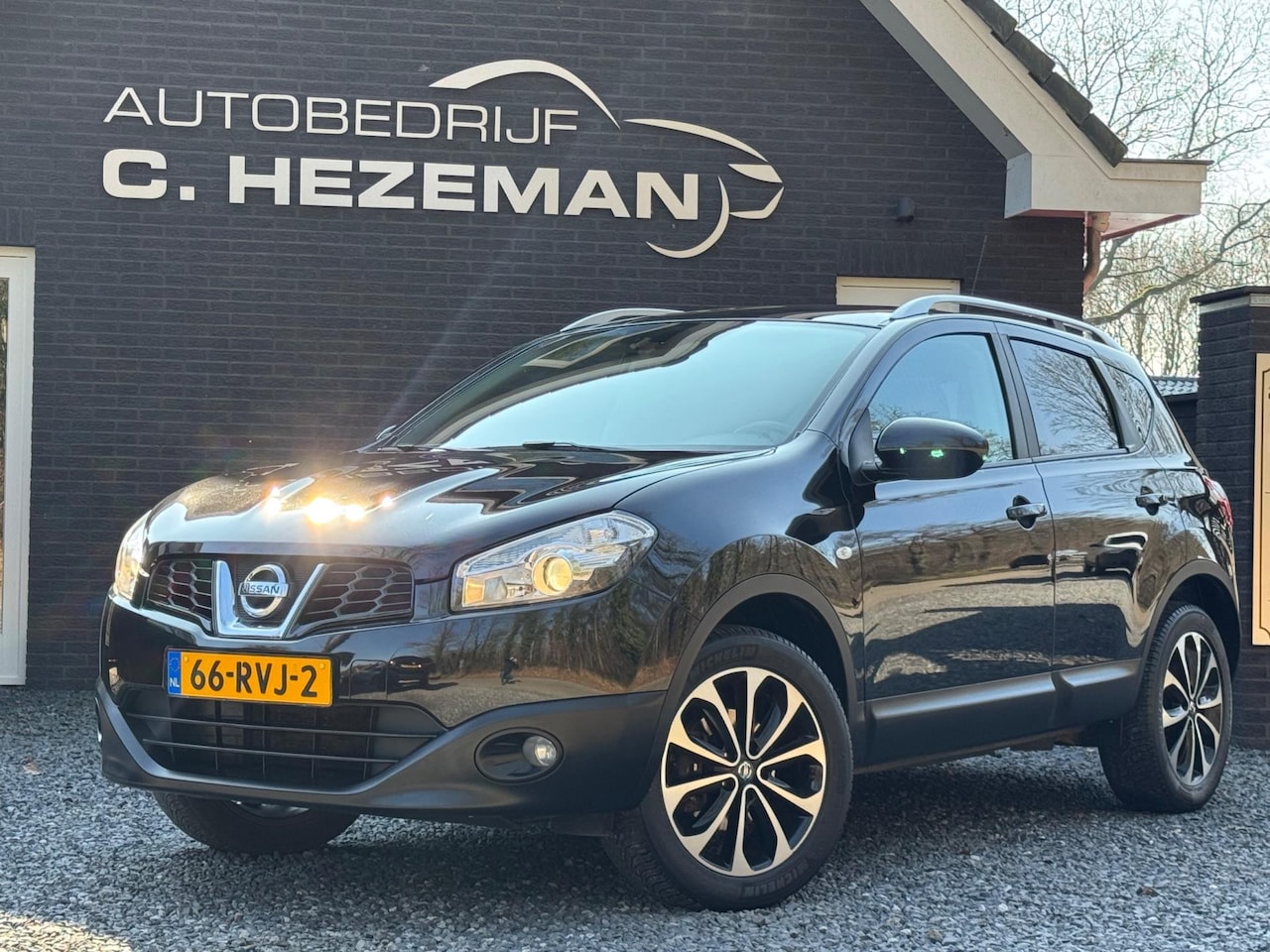 Nissan Qashqai - 1.6 Connect Edition Camera Panoramadak Cruise Control Trekhaak - AutoWereld.nl