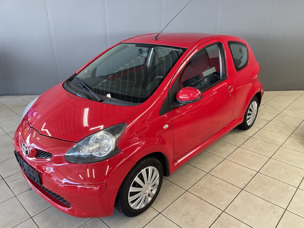 Toyota Aygo - 1.0-12V + - 1e eigenaar - garantie Leuke Aygo Automaat met weinig Kilometers, grote beurt - AutoWereld.nl