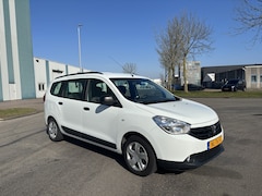 Dacia Lodgy - 1.2 TCe Robust 5p. 116 PK. Zeer mooie en zuinige auto van de eerste eigenaar