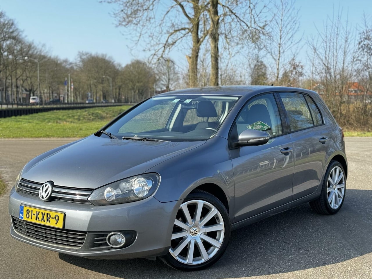 Volkswagen Golf - 1.6 TDI Highline BlueMotion Nieuwe D/RİEM - AutoWereld.nl