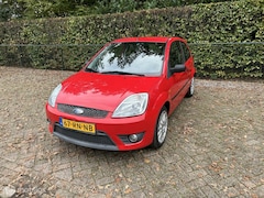 Ford Fiesta - 1.6-16V Sport, NL, trekhaak, elek. ramen, N.A.P