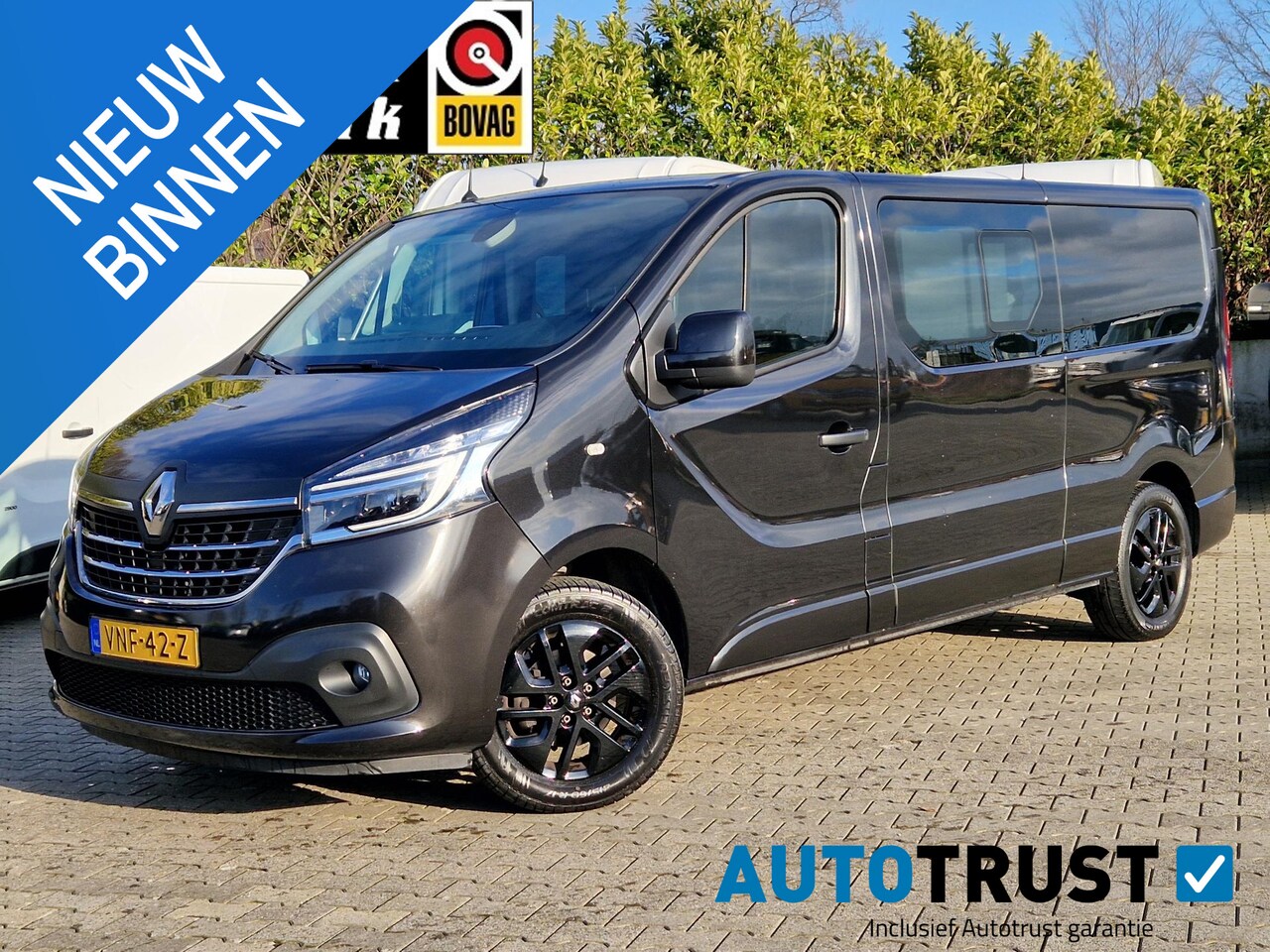 Renault Trafic - 2.0 dCi 145PK L2H1 5-PERS DC LUXE NAV CRUISE TREKH - AutoWereld.nl