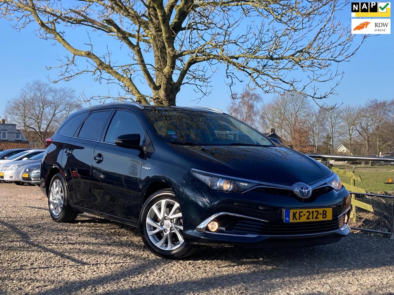 Toyota Auris Touring Sports - 1.8 Hybrid Executive | Cruise + Clima + Navi nu € 10.975,-!!! - AutoWereld.nl