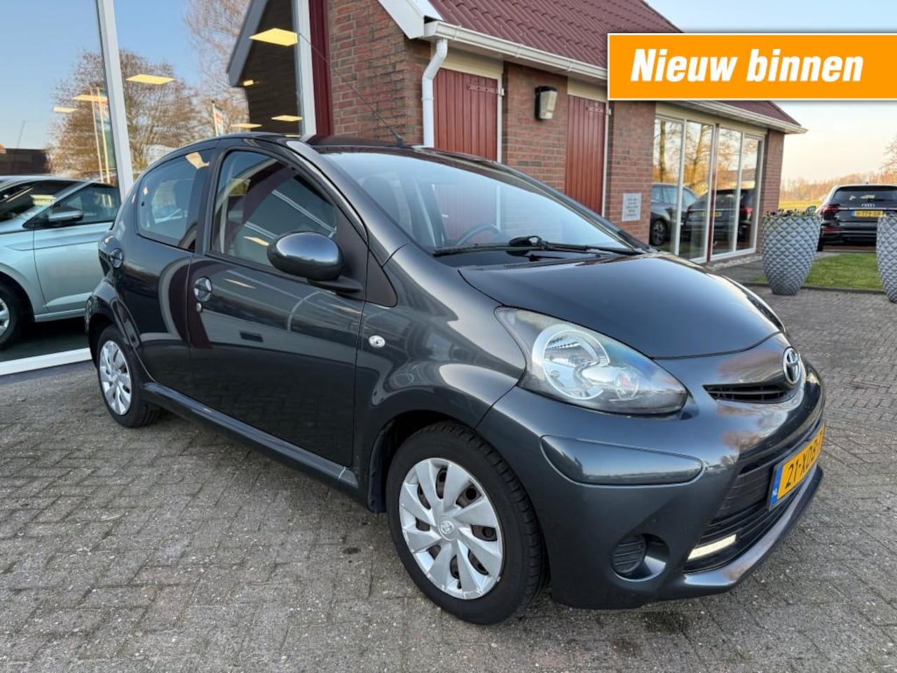 Toyota Aygo - 1.0 VVT-I ASPIRATION 5-DRS AUTOMAAT 1E EIGENAAR SLECHTS 46.679 K - AutoWereld.nl