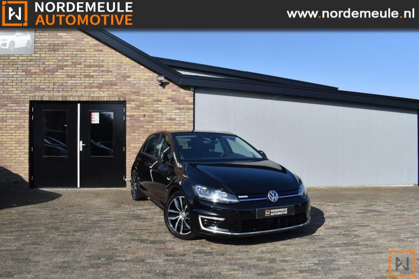 Volkswagen Golf - e-Golf E-GOLF, Xenon, Apple Carplay, Navi, Leder - AutoWereld.nl